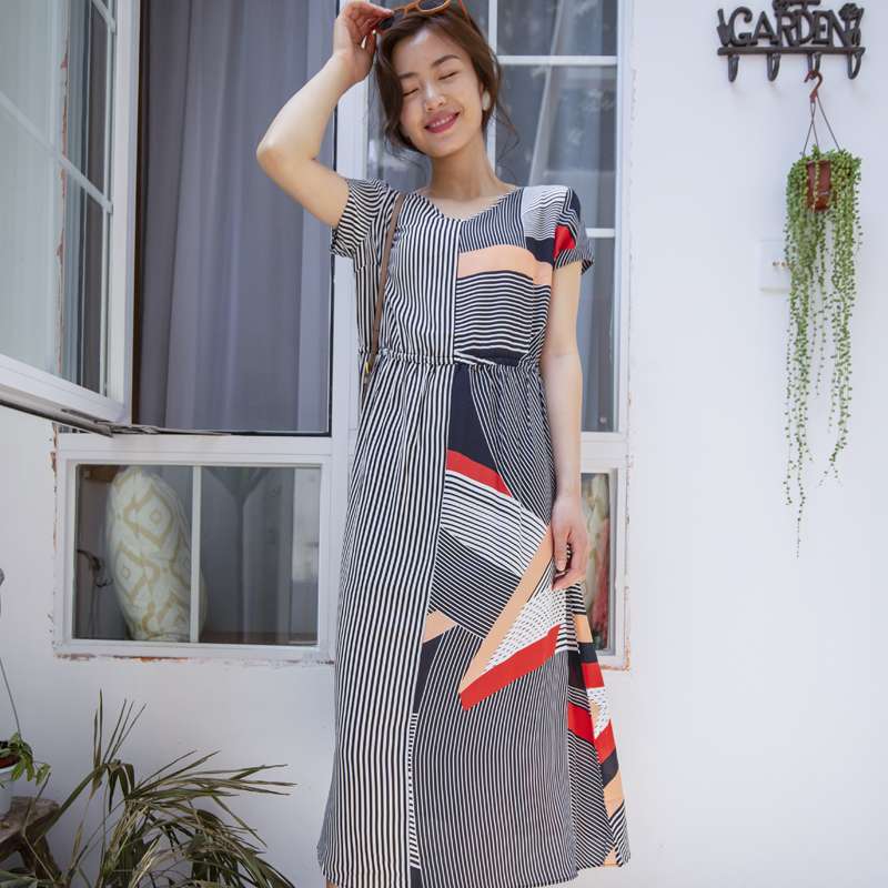 モード系ファッション 幾何学柄マキシワンピース