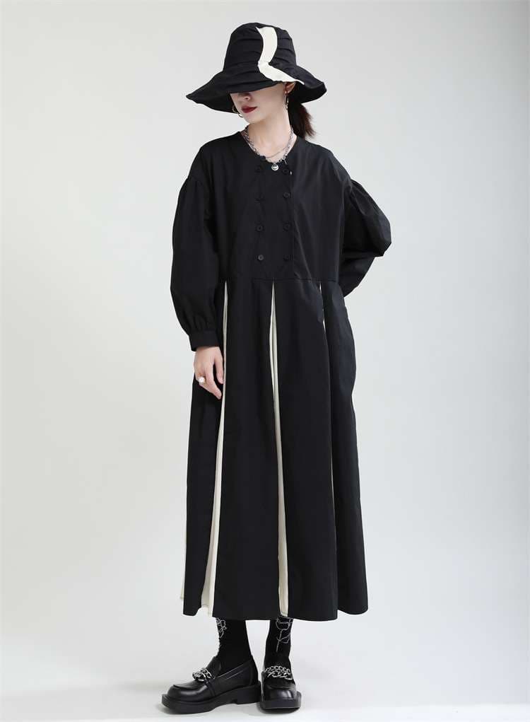 モード系ファッション 【一枚で完成するモード感】配色プリーツ切替ロングワンピース〈ブラック〉