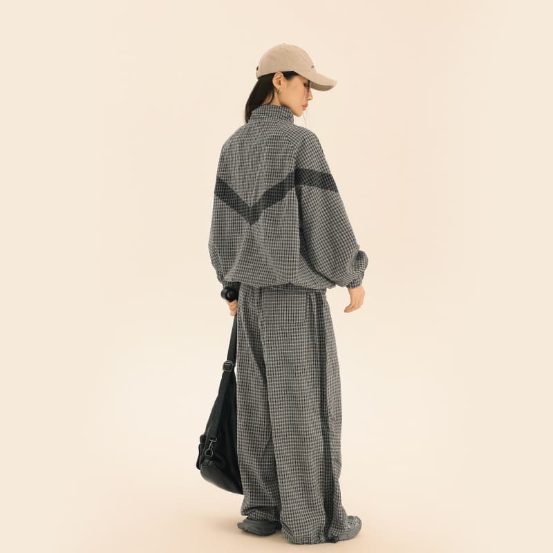 モード系ファッションチェック柄セットアップ（ジャケット＆パンツ）