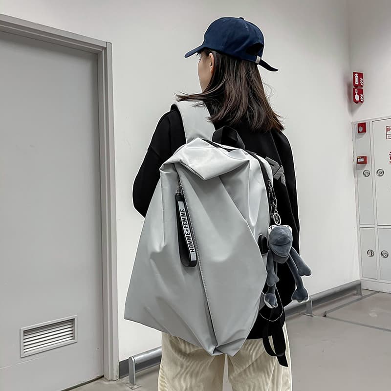 モード系ファッション【男女兼用】ボリュームシルエット・ナイロンビッグバックパック