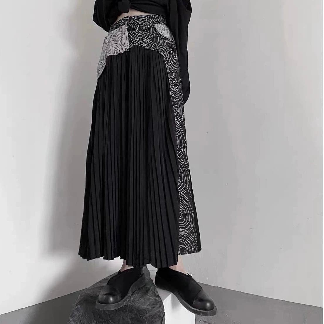 モード系ファッションアーティスティックプリーツパンツ - 動きに合わせて魅せる、エレガンスな一枚