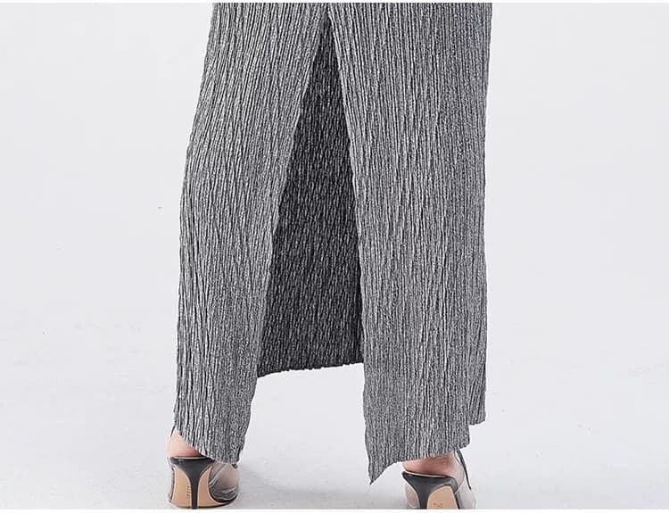 モード系ファッション全10色展開】イッセイミヤケ風 プリーツセットアップワンピース（ノースリーブ×巻きトップス）