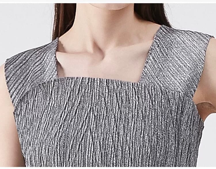 モード系ファッション全10色展開】イッセイミヤケ風 プリーツセットアップワンピース（ノースリーブ×巻きトップス）