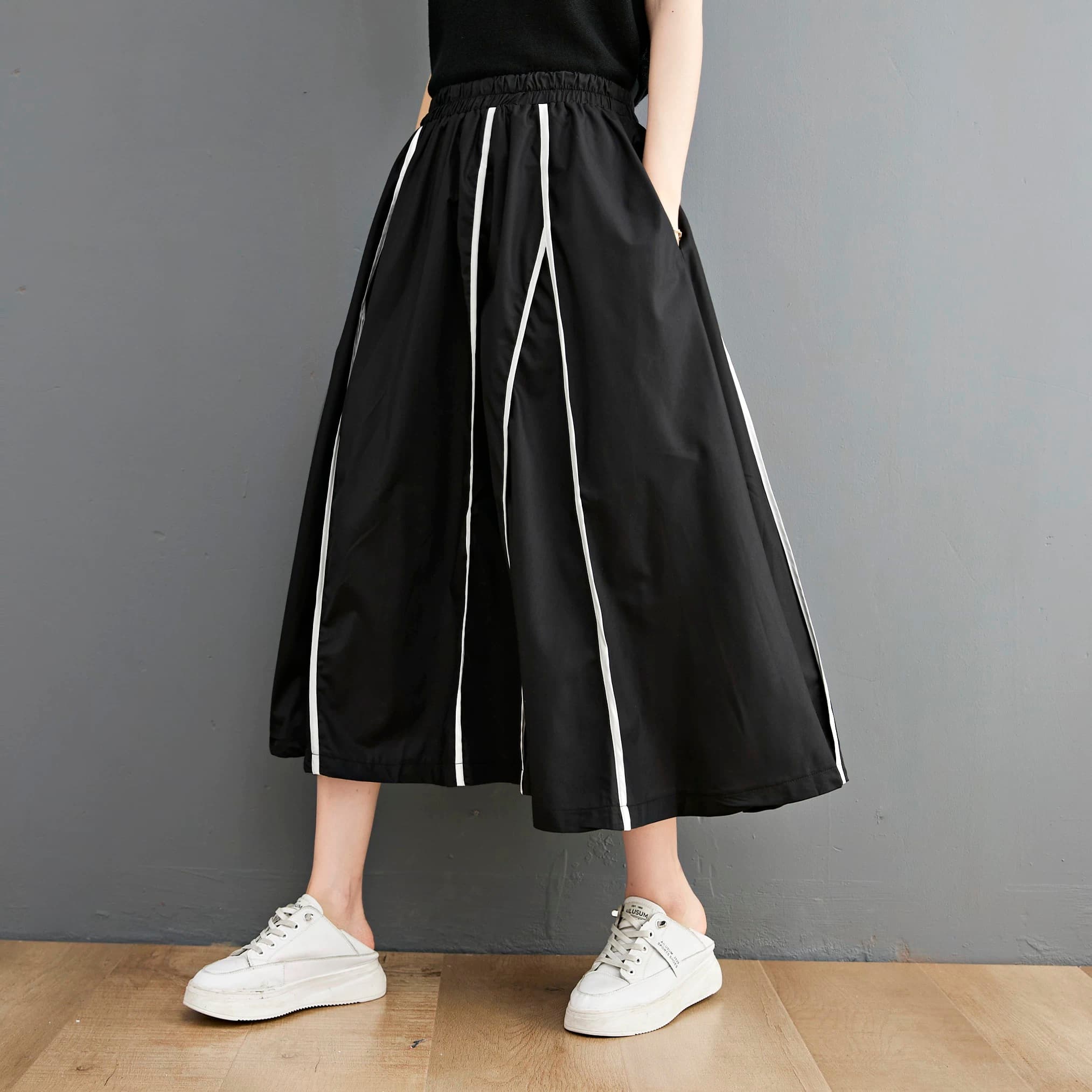 モード系ファッションモード系ストライプフレアスカート｜美シルエット×ウエストゴムで快適スタイルアップ