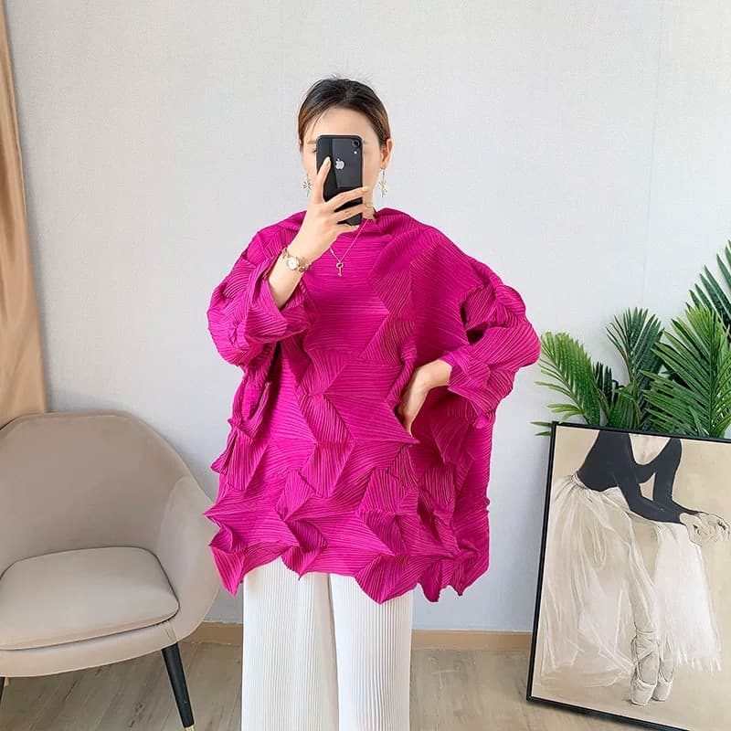 モード系ファッション立体シルエットで魅せる！モード系3Dプリーツトップス｜通気性◎・体型カバー・旬のゆったりデザイン