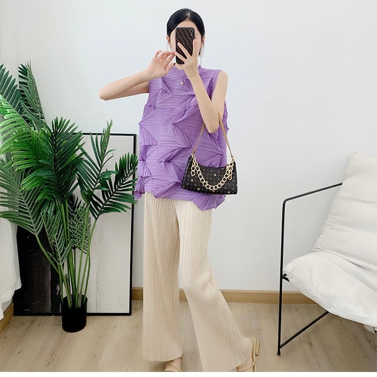 モード系ファッション立体プリーツデザインノースリーブトップス「個性を引き出すモードスタイル」