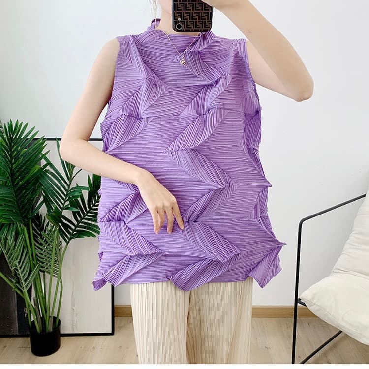 モード系ファッション立体プリーツデザインノースリーブトップス「個性を引き出すモードスタイル」