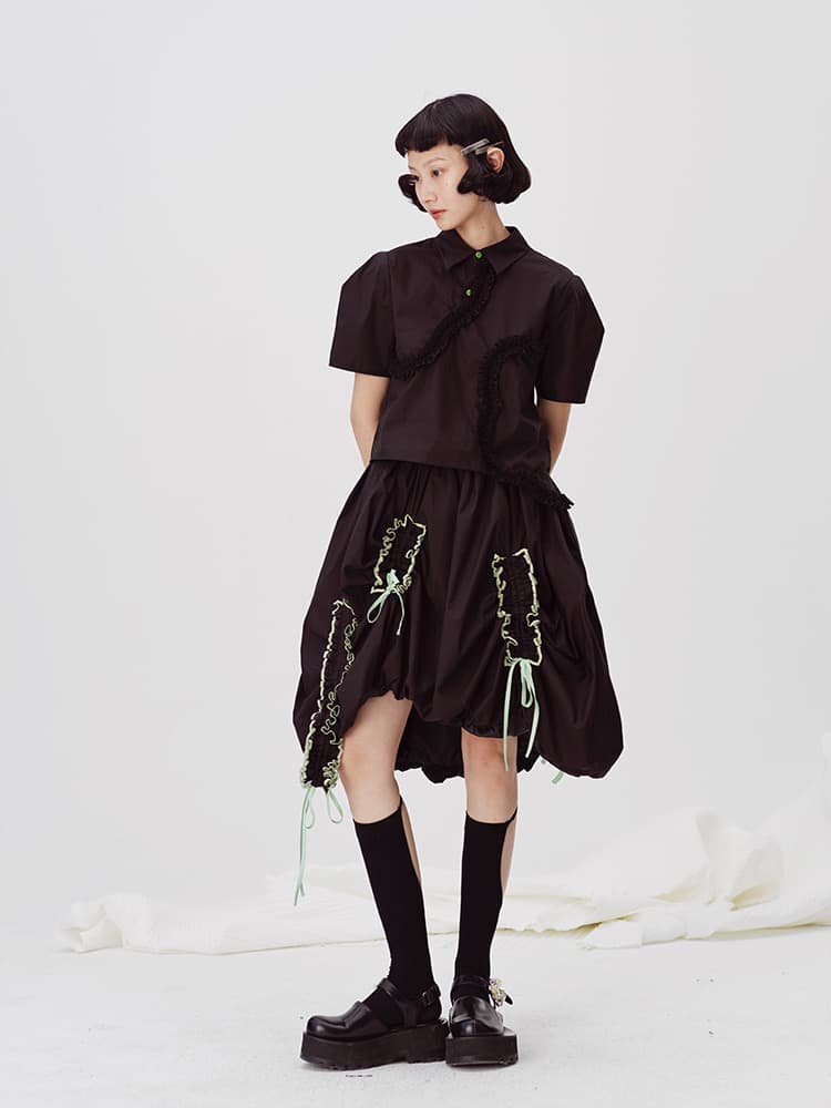 モード系ファッション【S・M展開】リボン×ギャザー装飾バルーンスカート／ブラック