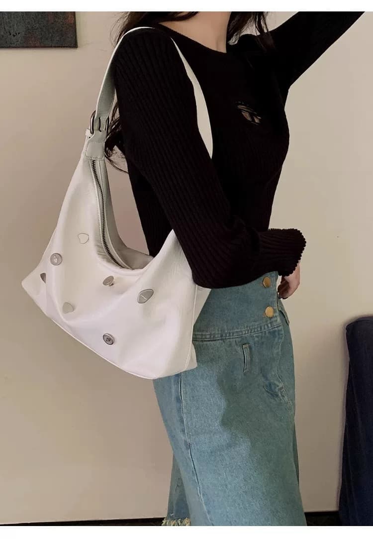 モード系ファッションダンシックスタッズバッグ
