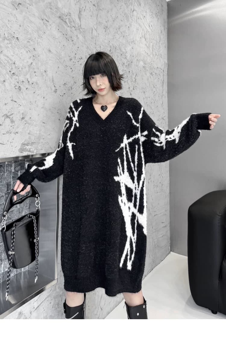 モード系ファッションモノトーン柄Vネックニットワンピース