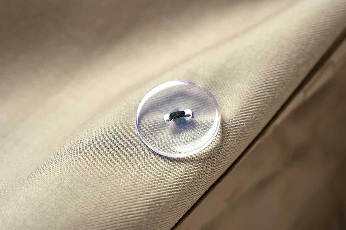 モード系ファッション 高級感漂うトレンチコート｜ロング丈｜ウエストベルト付き｜大人の洗練スタイル