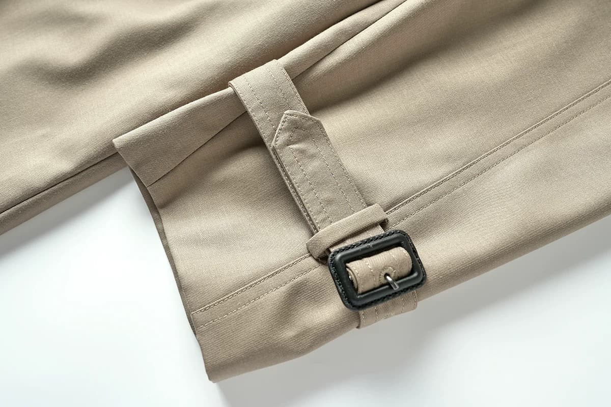 モード系ファッション 高級感漂うトレンチコート｜ロング丈｜ウエストベルト付き｜大人の洗練スタイル