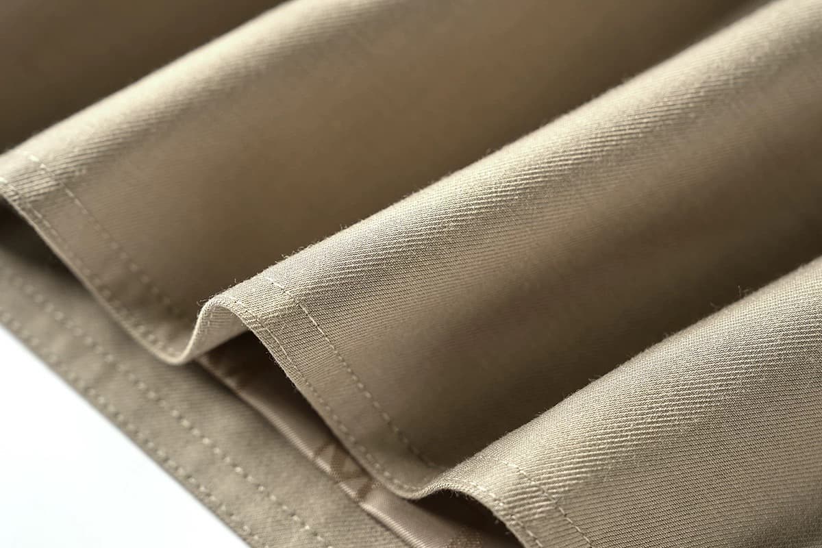 モード系ファッション 高級感漂うトレンチコート｜ロング丈｜ウエストベルト付き｜大人の洗練スタイル