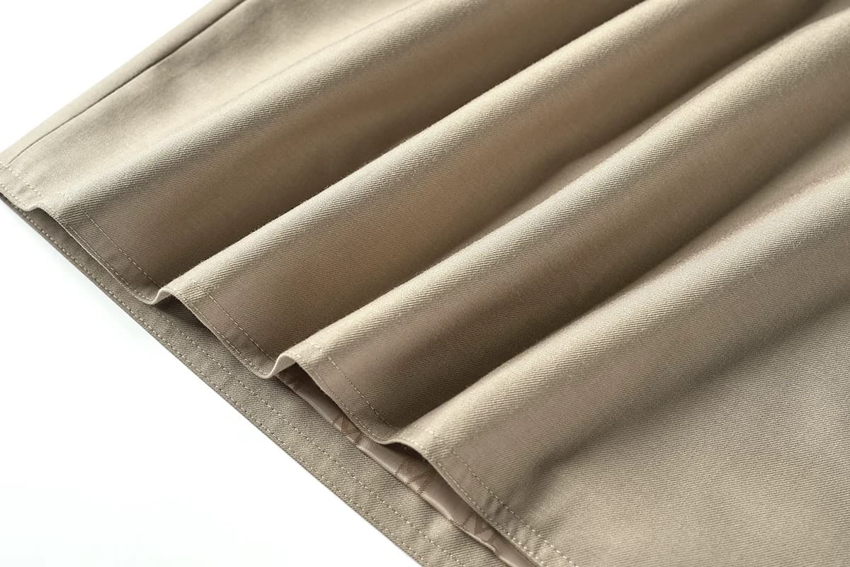 モード系ファッション 高級感漂うトレンチコート｜ロング丈｜ウエストベルト付き｜大人の洗練スタイル