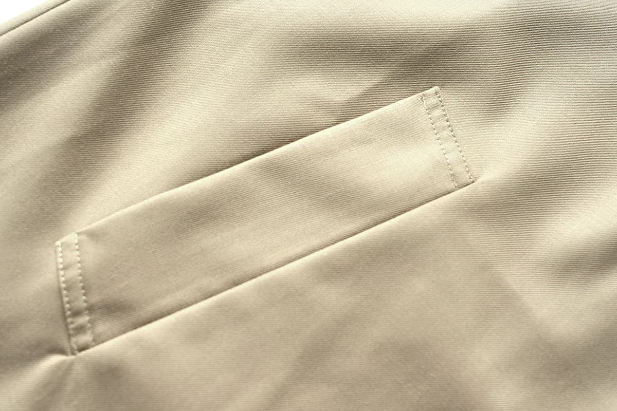 モード系ファッション 高級感漂うトレンチコート｜ロング丈｜ウエストベルト付き｜大人の洗練スタイル