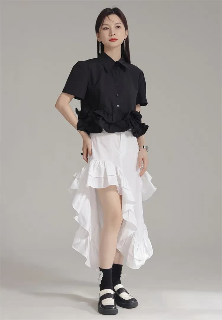 モード系ファッション 3Dフラワーモチーフシャツ｜ボリュームスリーブ｜モード＆エレガント