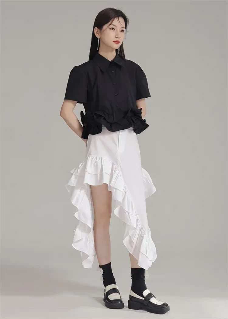 モード系ファッション 3Dフラワーモチーフシャツ｜ボリュームスリーブ｜モード＆エレガント