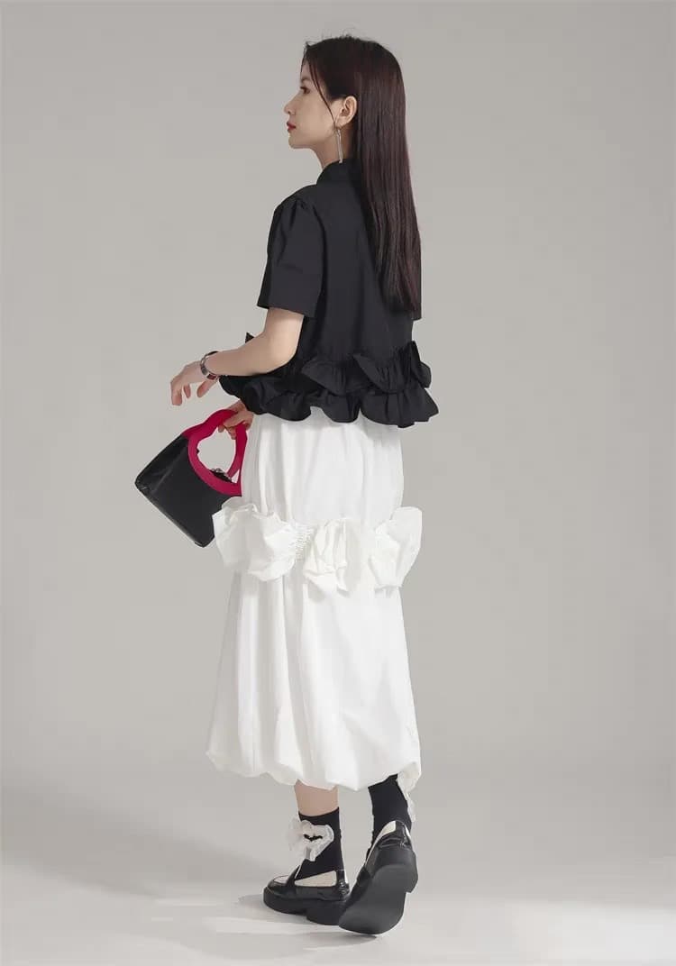 モード系ファッション 3Dフラワーモチーフシャツ｜ボリュームスリーブ｜モード＆エレガント