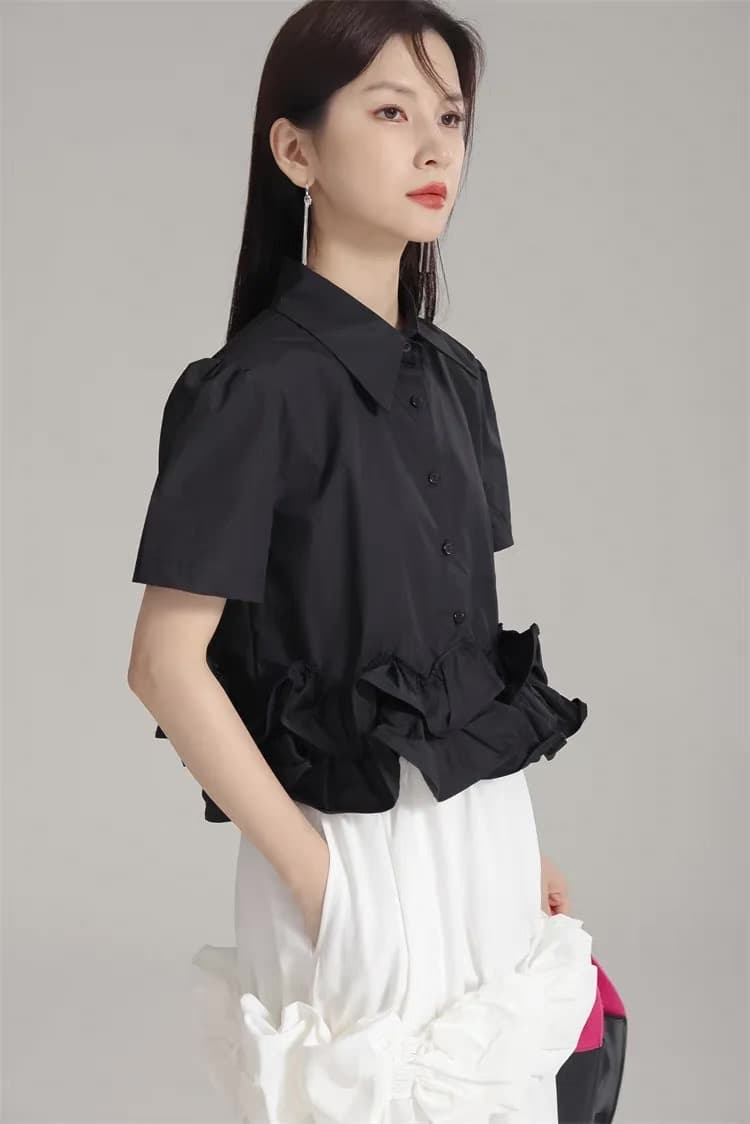 モード系ファッション 3Dフラワーモチーフシャツ｜ボリュームスリーブ｜モード＆エレガント