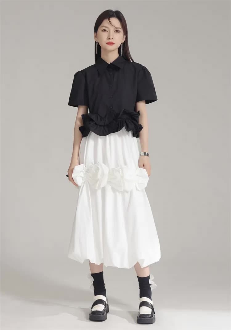 モード系ファッション 3Dフラワーモチーフシャツ｜ボリュームスリーブ｜モード＆エレガント