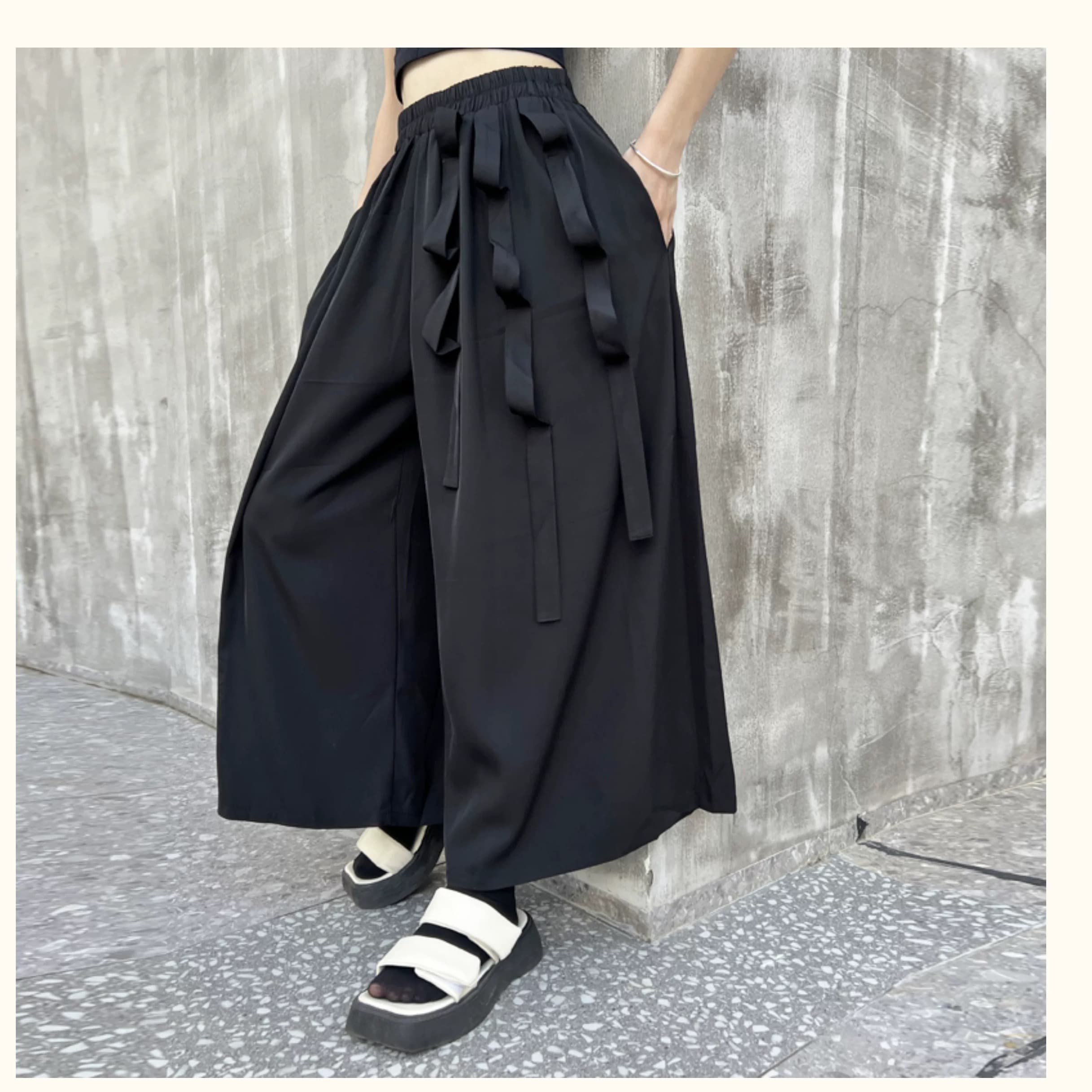 モード系ファッションエフォートレスリボンデザインワイドパンツ - シンプルで洗練された一枚