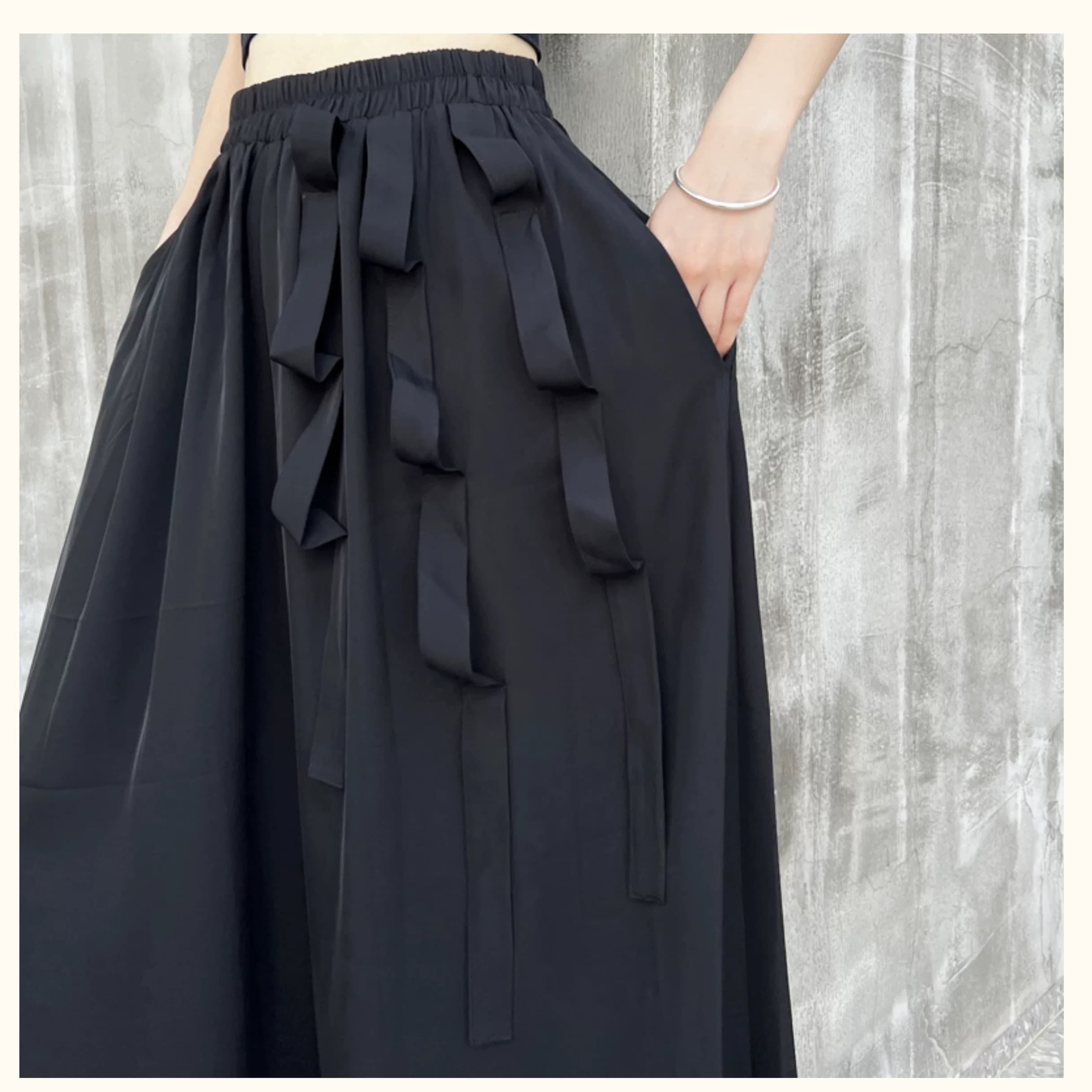 モード系ファッションエフォートレスリボンデザインワイドパンツ - シンプルで洗練された一枚