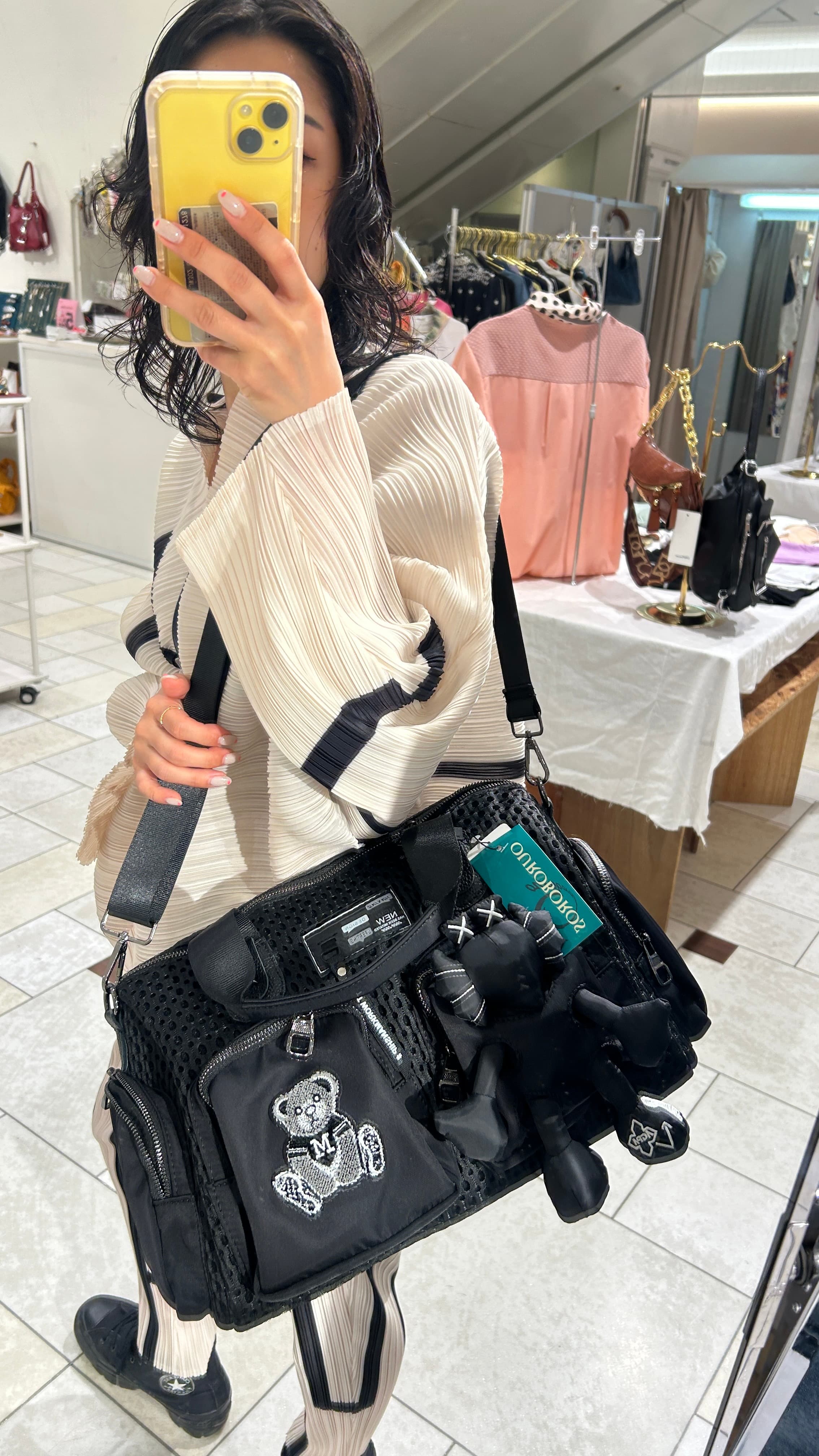 モード系 取り外しぬいぐるみ付きモードメッシュバッグ｜ポップアップ限定販売・多収納・ユニセックスデザイン