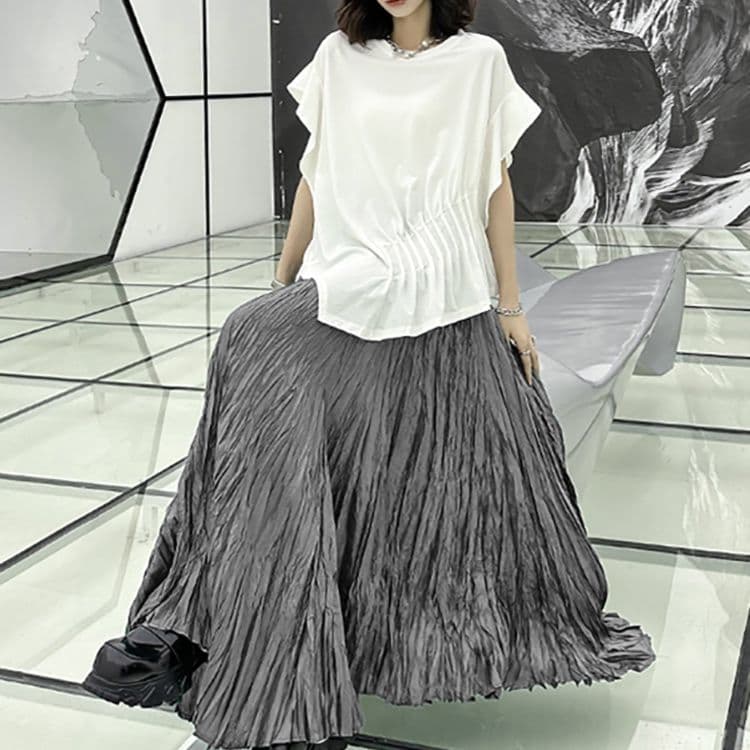 モード系アシンメトリータックTシャツ｜シルエット美×大人カジュアル