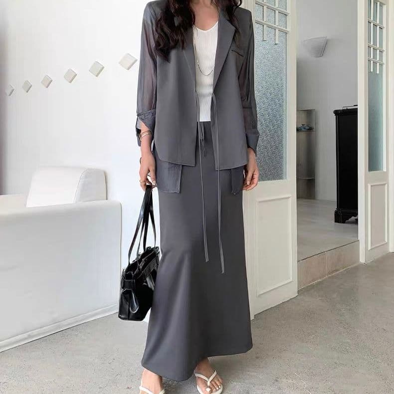 モード系 体型カバーも叶える、涼感アシンメトリーブラウス｜レイヤード風デザイン×フレアスリーブで夏映え確定