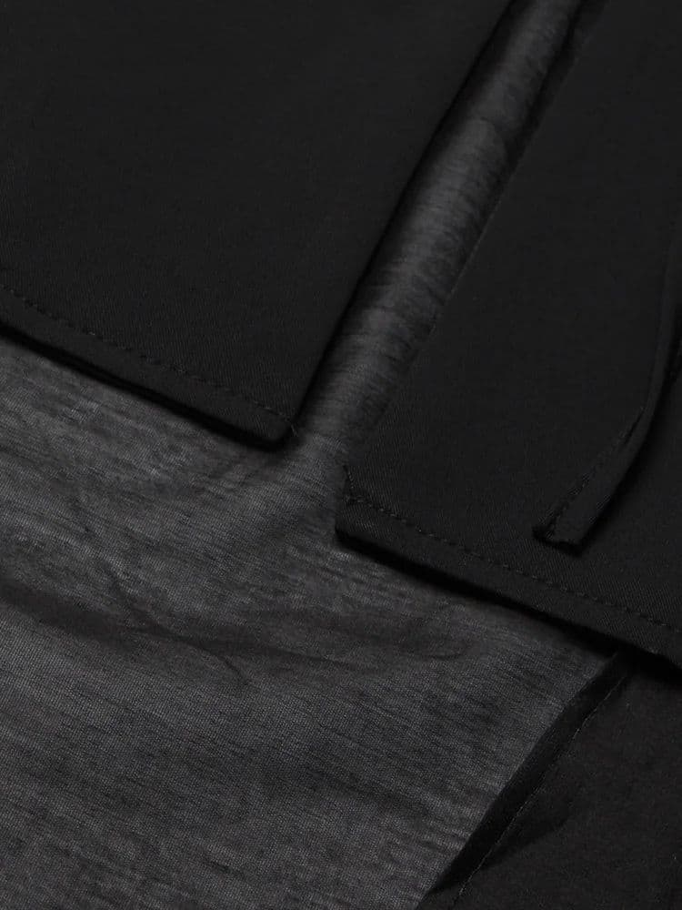 モード系 体型カバーも叶える、涼感アシンメトリーブラウス｜レイヤード風デザイン×フレアスリーブで夏映え確定