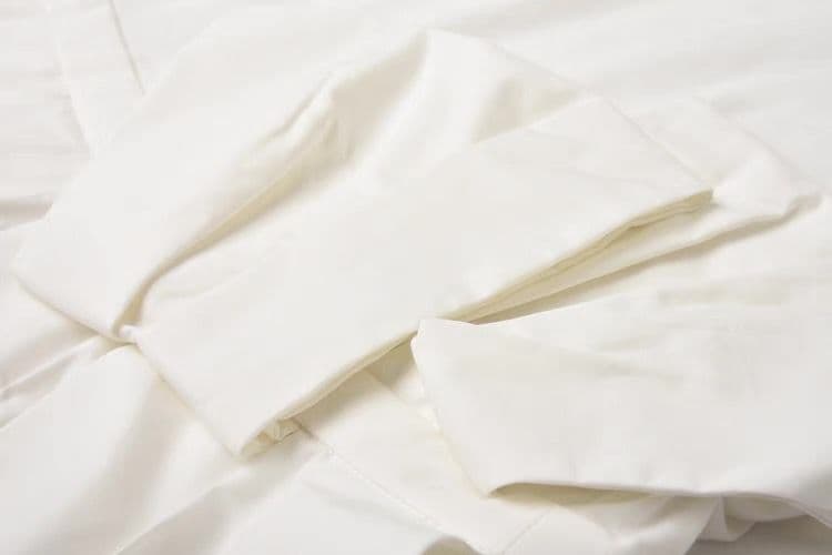 モード系ファッション アシンメトリーデザインTシャツ｜モード系×立体ドレープで華やか見え