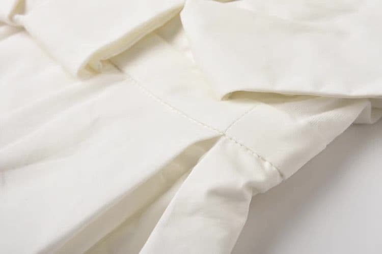 モード系ファッション アシンメトリーデザインTシャツ｜モード系×立体ドレープで華やか見え