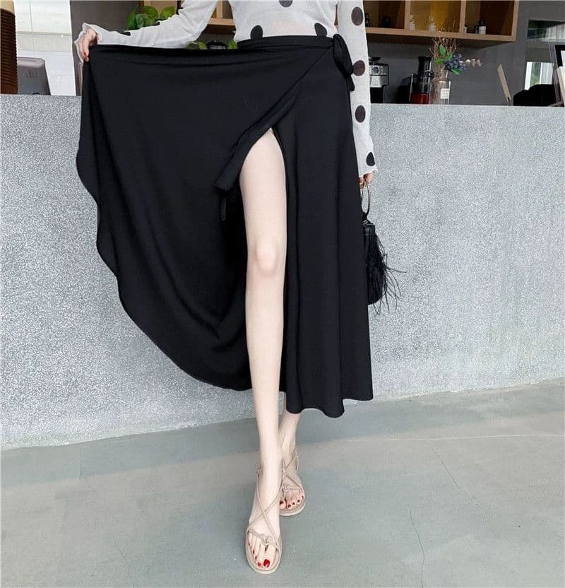 モード系ファッション 体型カバーも叶える、美シルエットのプチプララップスカート