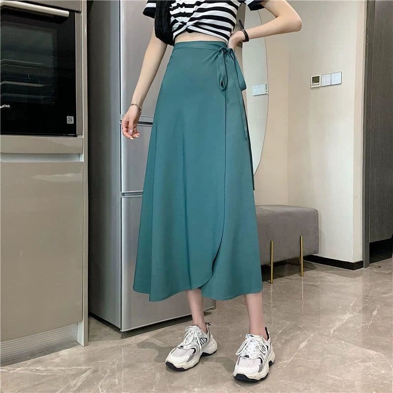 モード系ファッション 体型カバーも叶える、美シルエットのプチプララップスカート