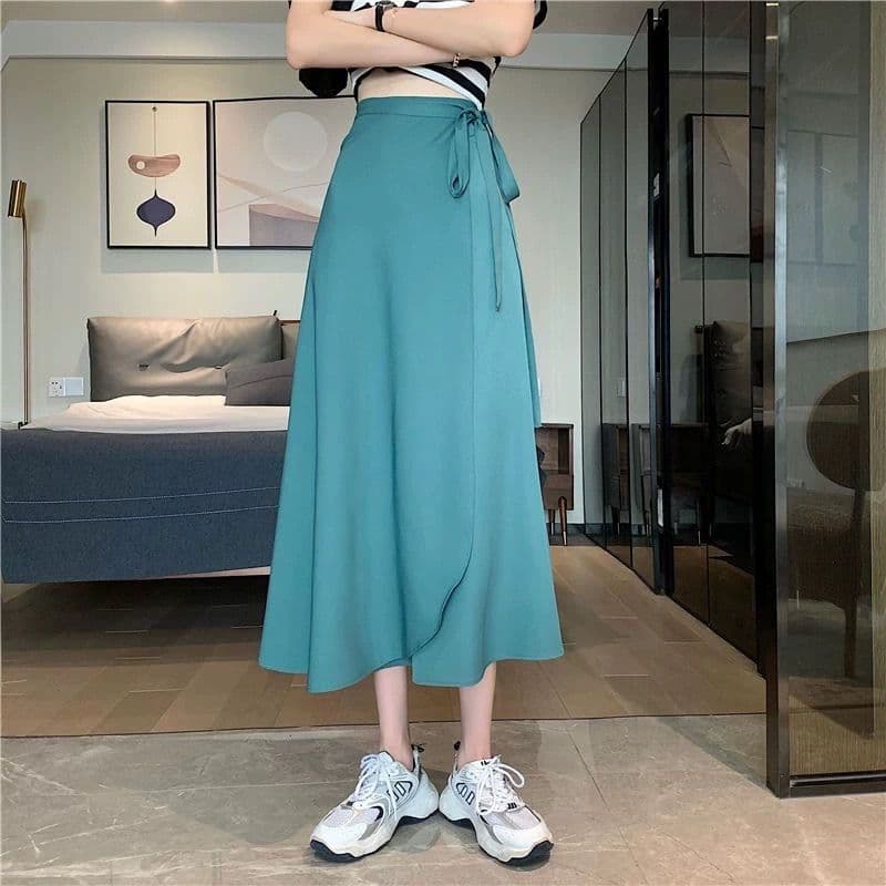 モード系ファッション 体型カバーも叶える、美シルエットのプチプララップスカート