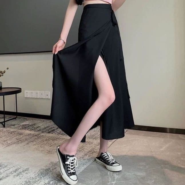 モード系ファッション 体型カバーも叶える、美シルエットのプチプララップスカート