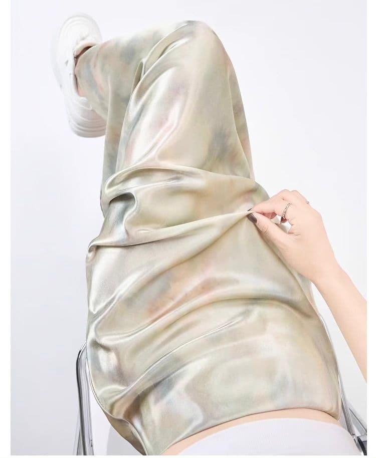 モード系 体型カバーも映えも叶える｜骨格ストレート向け水彩グラデーションスカート