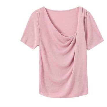 モード系 大人の色気と涼感をまとう｜ドレープネックTシャツ（ピンク／骨格ストレート向け）