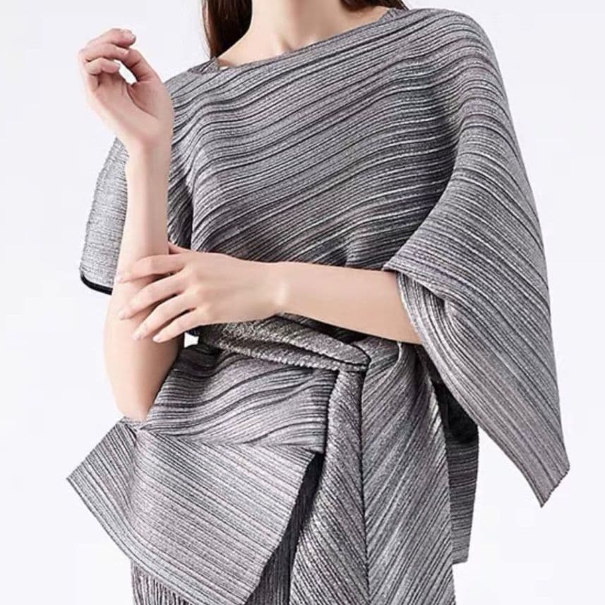 モード系ファッション全10色展開】イッセイミヤケ風 プリーツセットアップワンピース（ノースリーブ×巻きトップス）