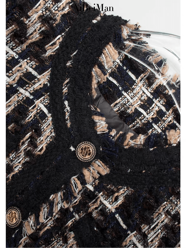 モード系ファッション【S〜L対応】金ボタンツイードショートジャケット／ダウン風中綿入りショート丈アウター