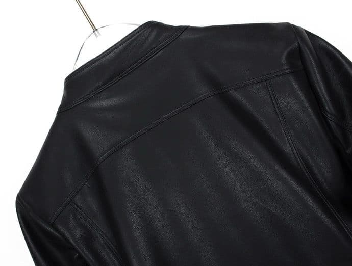 モード系ファッション【S〜XL対応】春秋スタンドカラーPUレザージャケット｜艶とハリで仕立てるミニマルモードアウター