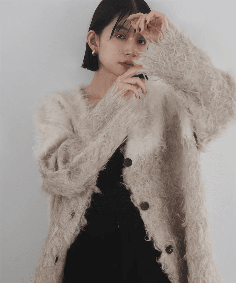 モード系ファッション【極上の存在感】Vネック シャギーヤーン ニットカーディガン（ゆったりサイズ）