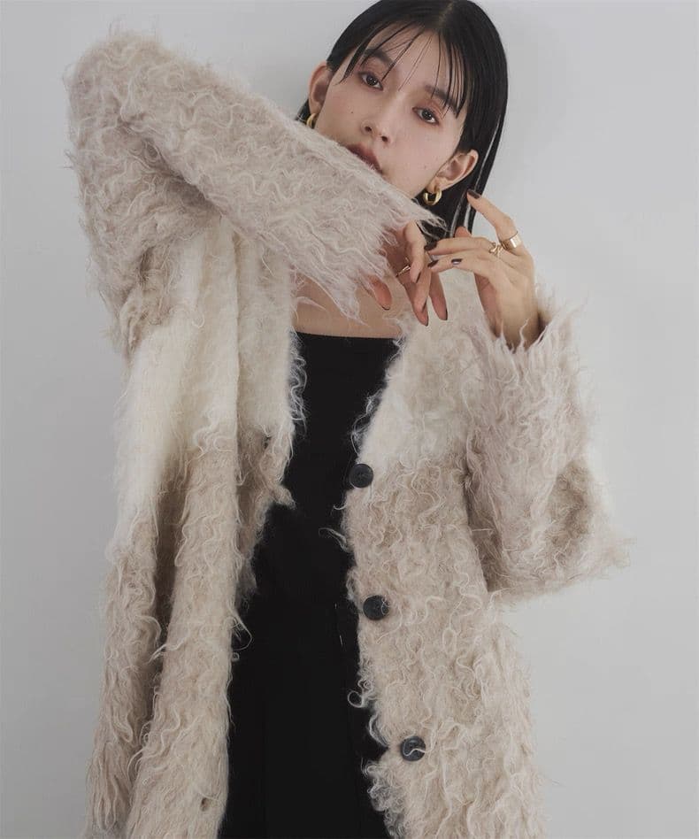 モード系ファッション【極上の存在感】Vネック シャギーヤーン ニットカーディガン（ゆったりサイズ）