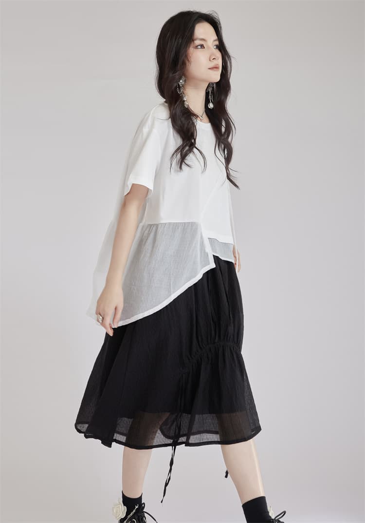 モード系 高見えアシンメトリーデザインTシャツ｜骨格ストレートも着映え｜オフィスカジュアルにも