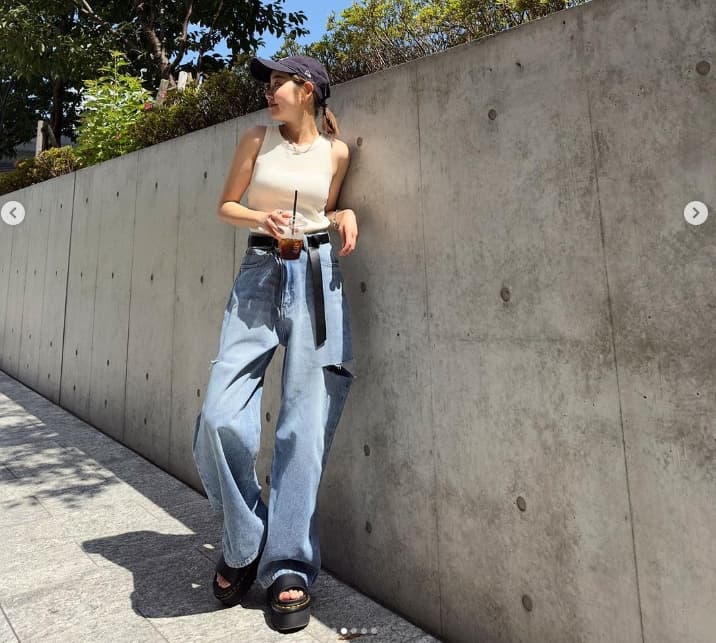 モード系ファッション ルーズフィット プチプラダメージデニムパンツ