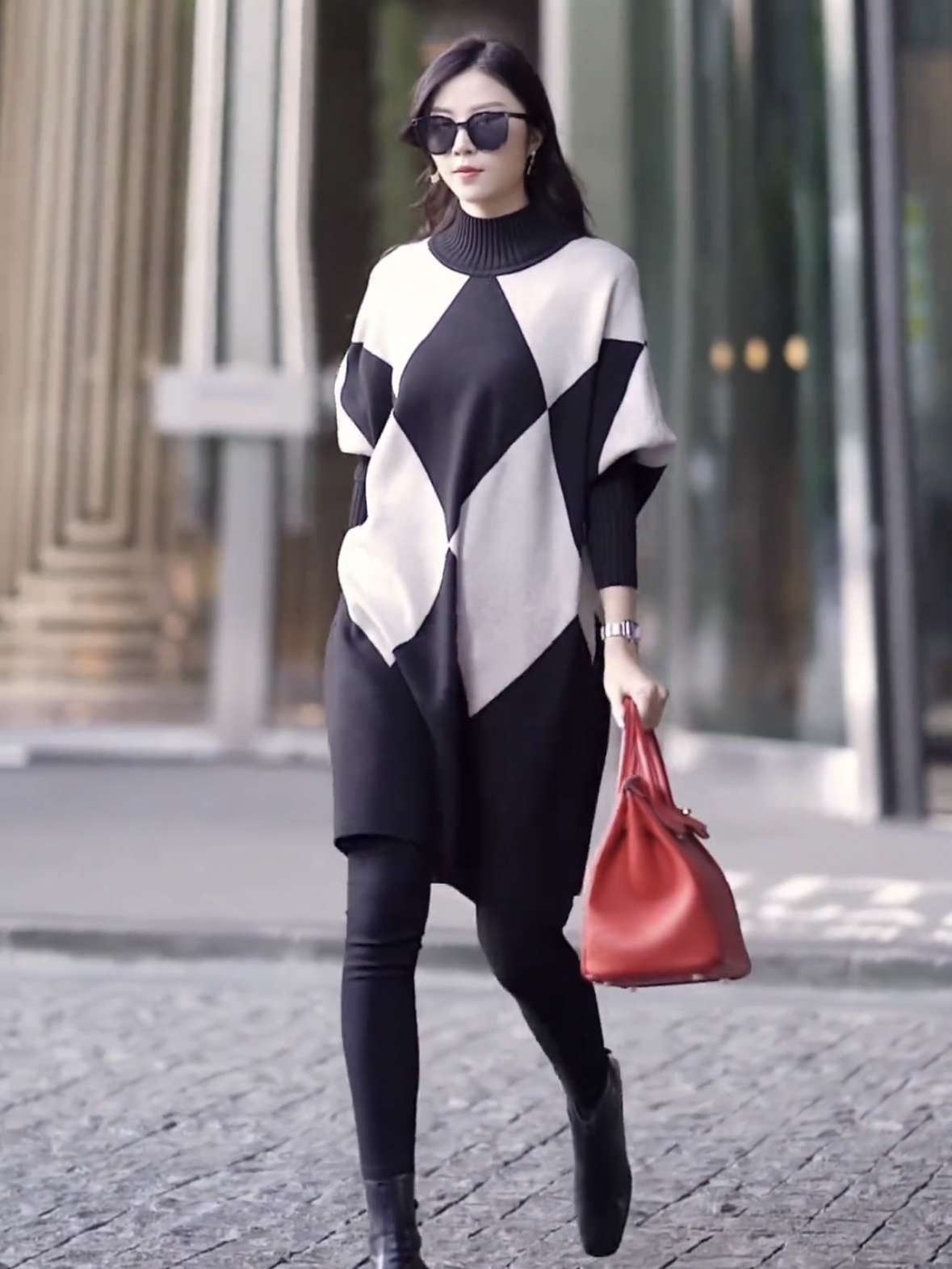 モード系ファッション 幾何学模様ニットワンピース