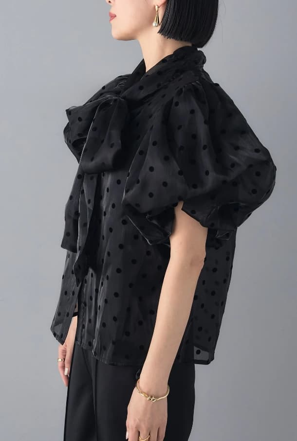 モードファッション ドット柄シースルーブラウス – モードな甘さをプラス