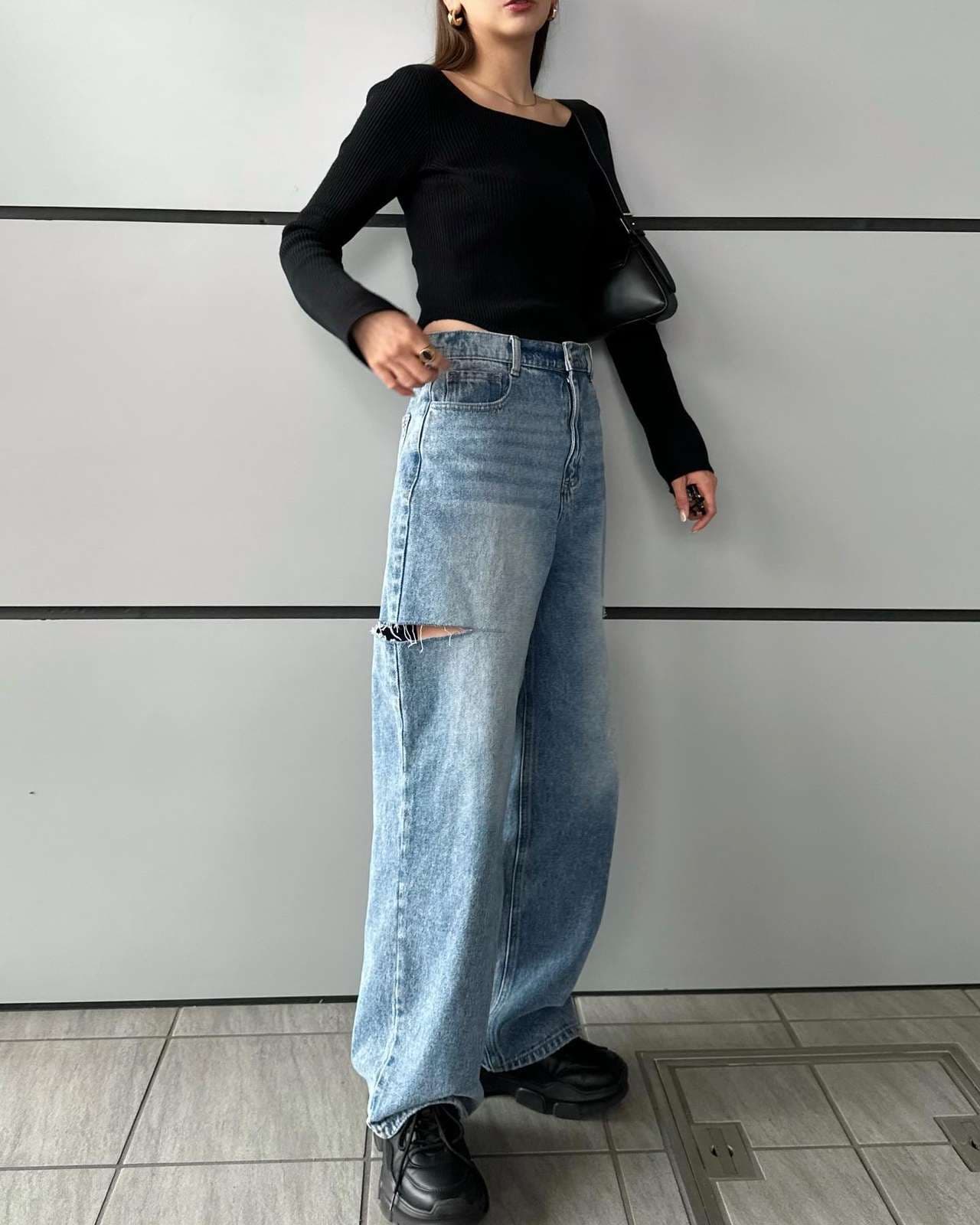 モード系ファッション ルーズフィット プチプラダメージデニムパンツ