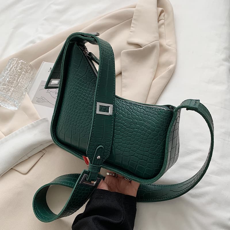 モード系ファッション クロコ調レザーショルダーバッグ