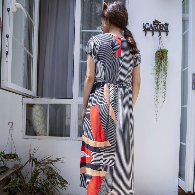 モード系ファッション 幾何学柄マキシワンピース